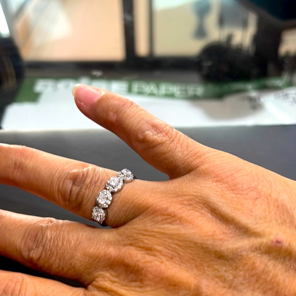 925 SS Ring with white zirconias size 6